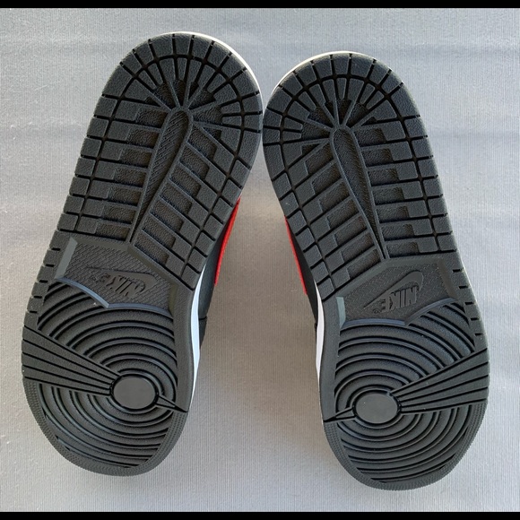 Jordan 1 mid ❌SOLD🎁 - Picture 7 of 9